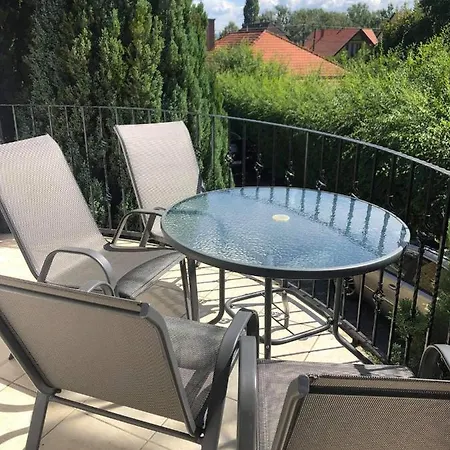 Maja Apartman *