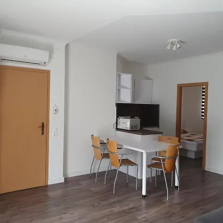 Maja Apartman * Balatonlelle